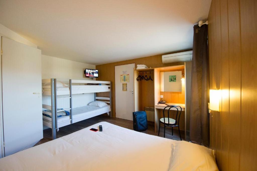 Brit Hotel Essentiel Pau Lescar Buitenkant foto