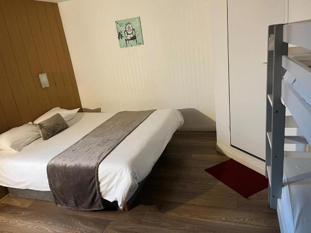 Brit Hotel Essentiel Pau Lescar Buitenkant foto