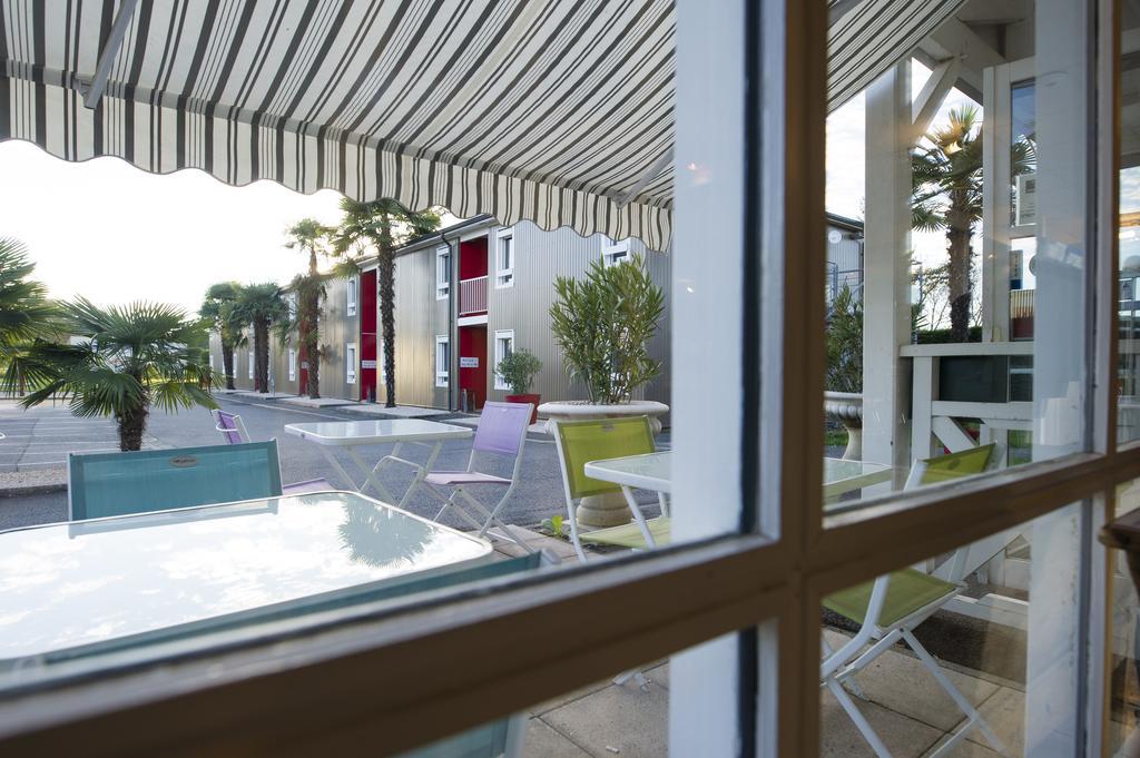 Brit Hotel Essentiel Pau Lescar Buitenkant foto